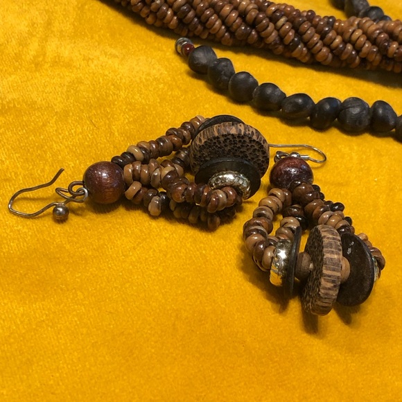 ☀️ Tribal Style Beaded Brown Necklace and Earrings - Picture 4 of 5